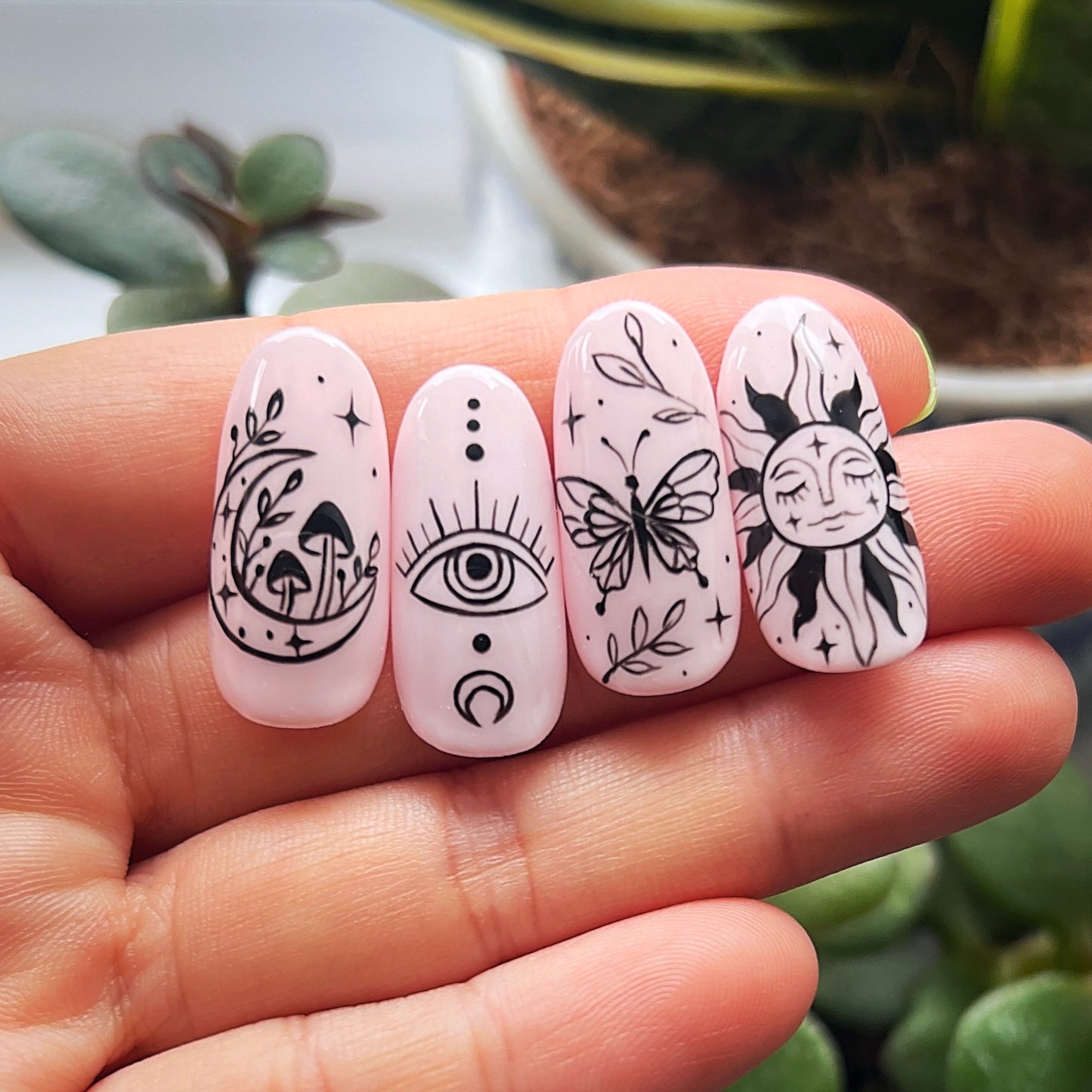 4 Mystical Black Liner Nail Art Tutorials - collection 1